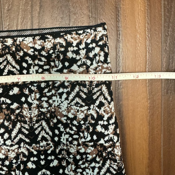 BCBG Alexa Bandage Skirt Sz XS - Picture 6 of 7